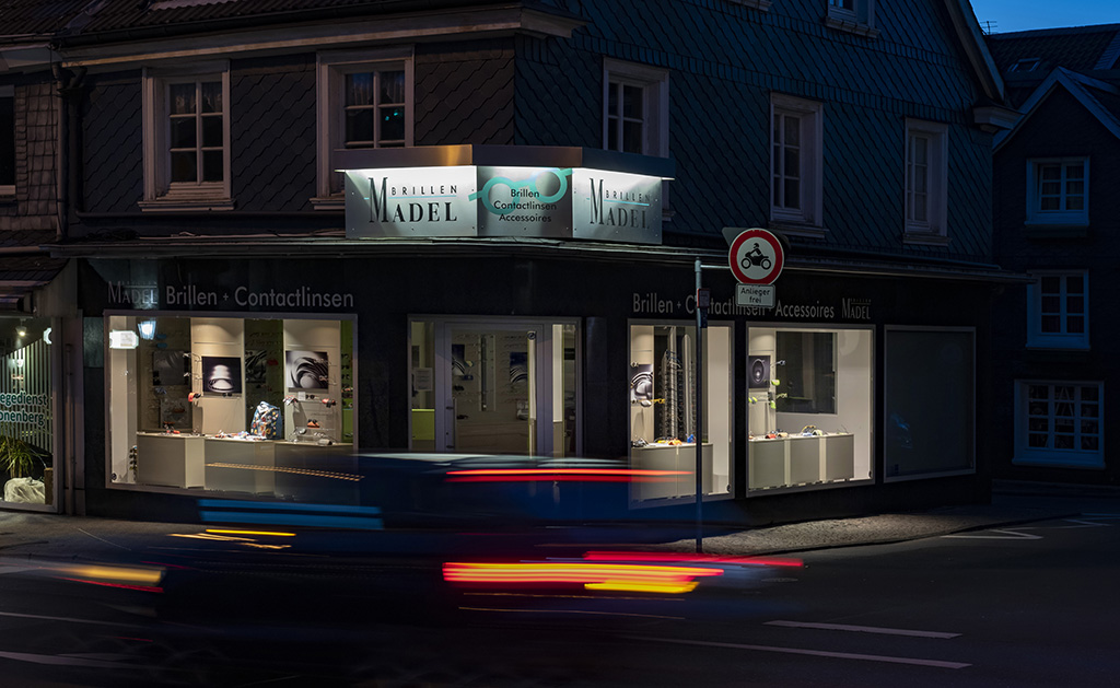 Fotoausstellung der Serie Refraktion bei Brillen Madel in Wuppertal-Cronenberg