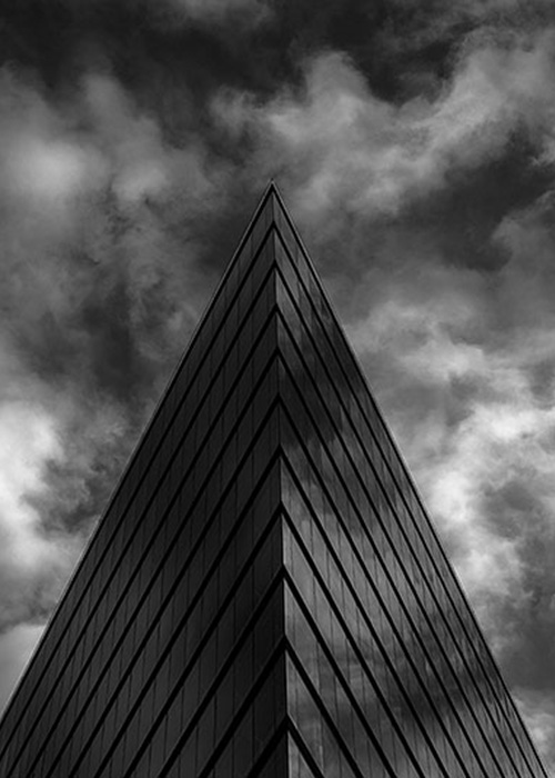 Duesseldorf Stadttor by Frank Sonnenberg